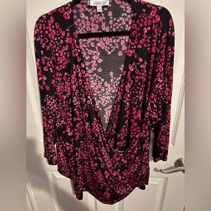 457- Jennifer Lopez Black and Pink Leopard Print Top